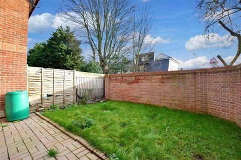 1 bedroom terraced house to rent, 1B Gibson Road, Chadwell Heath , RM8 1YE