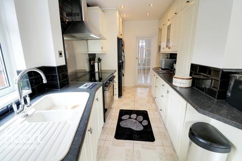 140 Herent Drive, Ilford, IG5 0HH