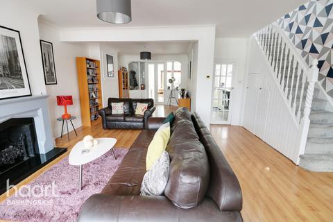 140 Herent Drive, Ilford, IG5 0HH