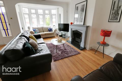 140 Herent Drive, Ilford, IG5 0HH