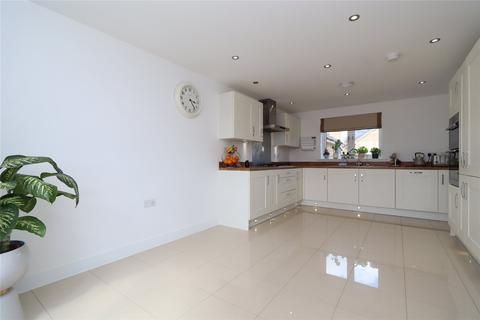 4 bedroom detached house to rent, Chevry Close, Glebe Farm, Milton Keynes, Buckinghamshire, MK17