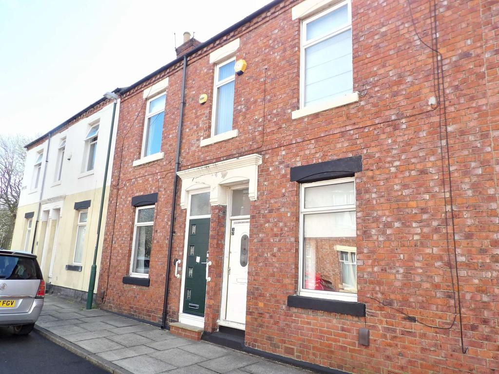 Mozart Street, Westoe, South Shields... 2 bed ground floor flat £65,000