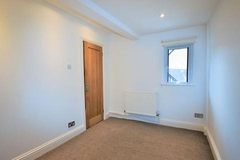 340b Berkhampstead Road, Chesham, HP5 3HF