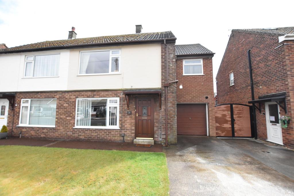 Douglas Drive, Freckleton, PR4 4 bed semidetached house £189,950