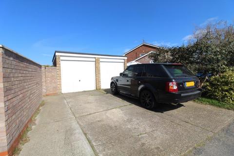 26 Chatsworth Drive, Rushmere St Andrew, Ipswich, IP4 5XD