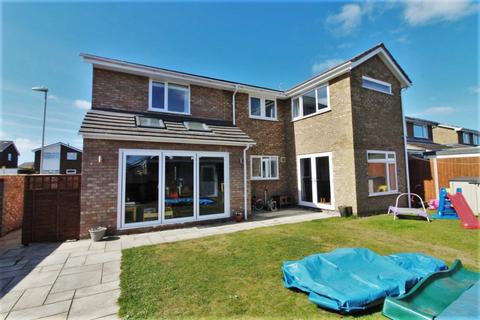 26 Chatsworth Drive, Rushmere St Andrew, Ipswich, IP4 5XD