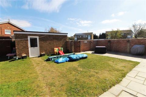 26 Chatsworth Drive, Rushmere St Andrew, Ipswich, IP4 5XD
