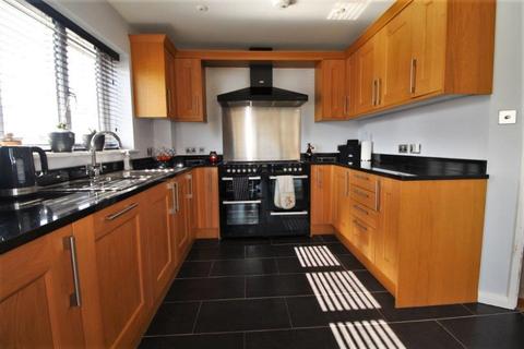 26 Chatsworth Drive, Rushmere St Andrew, Ipswich, IP4 5XD