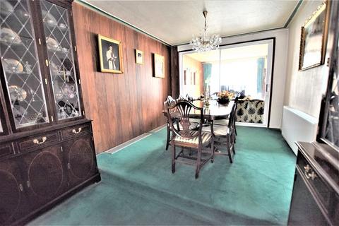 66 Herent Drive, Ilford, IG5 0HG