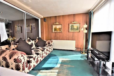 66 Herent Drive, Ilford, IG5 0HG