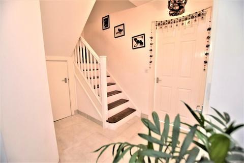20 Quarles Park Road, Chadwell Heath, Romford, RM6 4DE