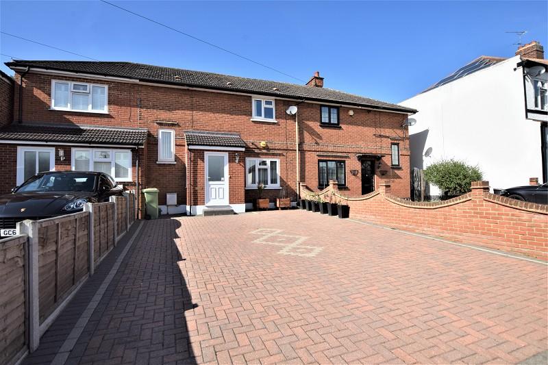 Colvin Gardens, Ilford, Essex. IG6 2LH 3 bed terraced house £475,000