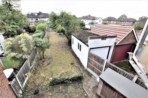 10 Herent Drive, Ilford, IG5 0HE