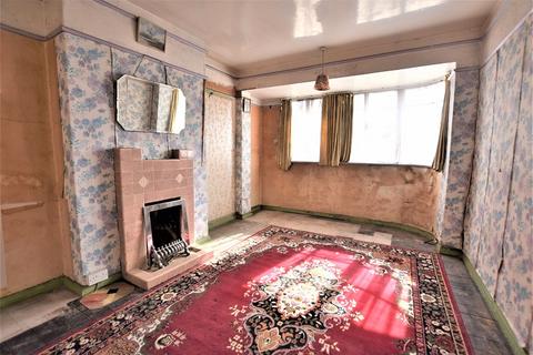 10 Herent Drive, Ilford, IG5 0HE