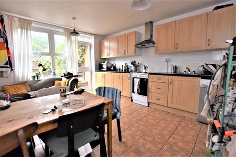47 Malpas Road, London, E8 1NA
