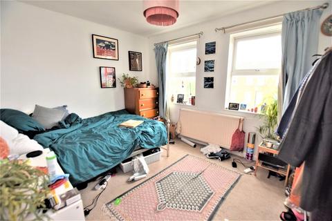 47 Malpas Road, London, E8 1NA