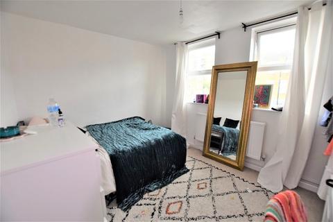 47 Malpas Road, London, E8 1NA
