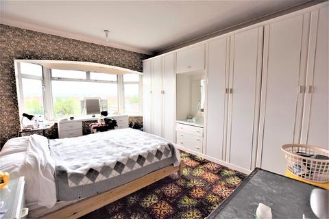 69 Herent Drive, Ilford, IG5 0HF