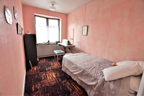 69 Herent Drive, Ilford, IG5 0HF