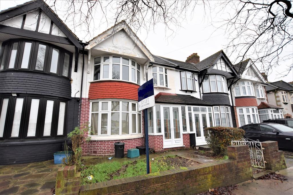 Hall Road, Clayhall. IG5 0DA 3 bed terraced house £1,800 pcm