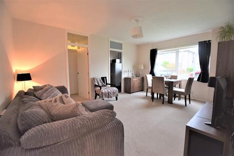 51 Dryden Close, Ilford, IG6 3DZ