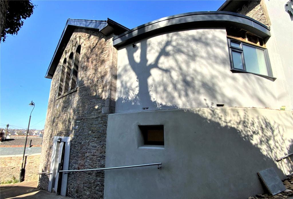 Bakers Hill, Brixham, Devon, TQ5 3 bed end of terrace house £305,000