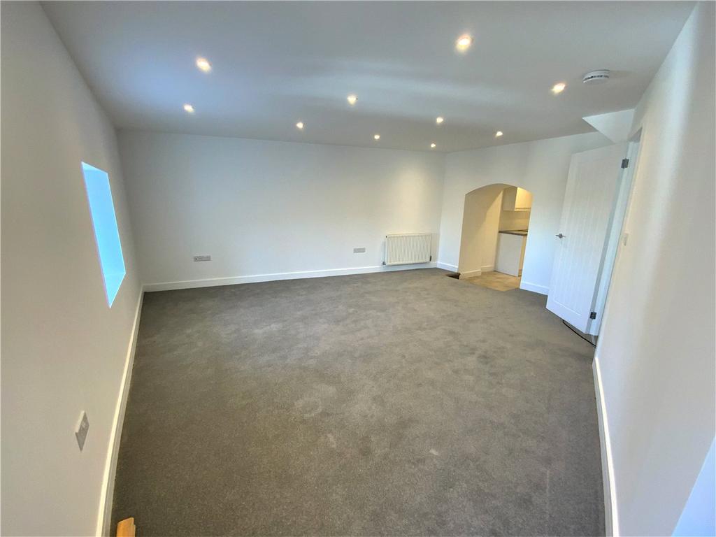 Bakers Hill, Brixham, Devon, TQ5 3 bed end of terrace house £305,000