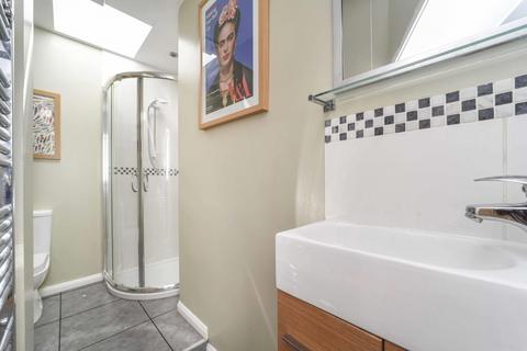 46 High Drive, New Malden, KT3 3UB