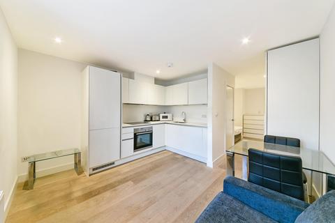 Studio to rent - Paisley Court, 15 Clyde Square, London, E14 7TB