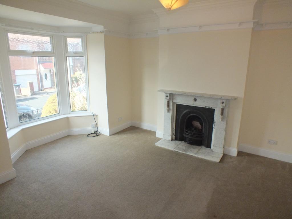 Benfieldside Road, Shotley Bridge, DH8 3 bed terraced house £675 pcm