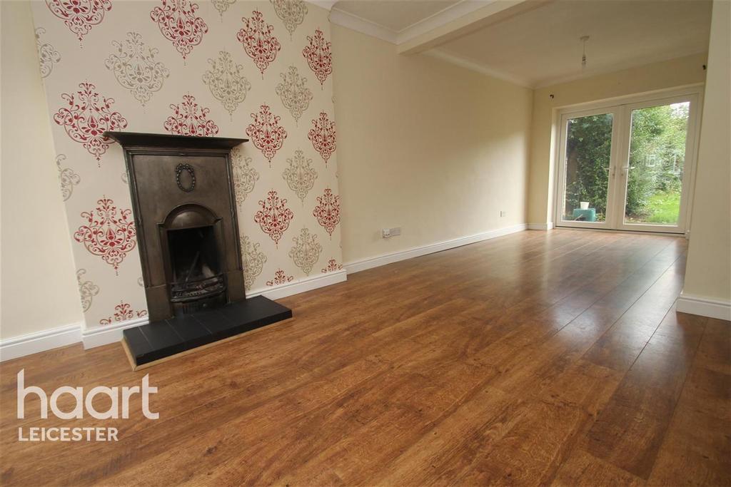 Glen Way, Oadby 3 bed semidetached house £1,050 pcm (£242 pw)
