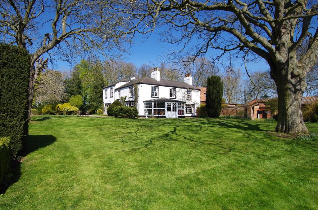 Hariff Lane, Burstwick, East Yorkshire, HU12 6 bed detached house for