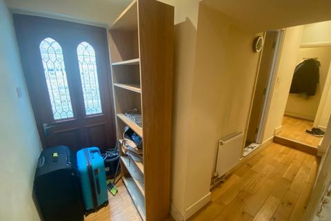 31a Regina Road, London, N4 3PT