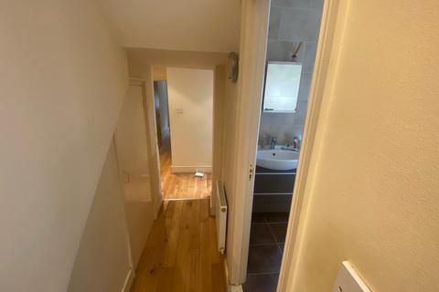 31a Regina Road, London, N4 3PT