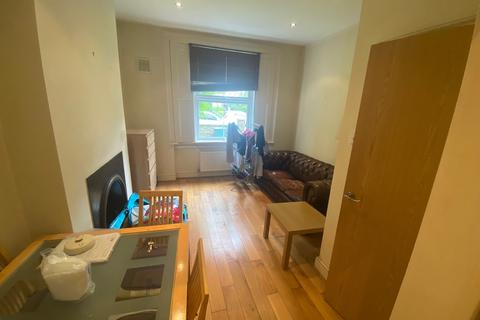 31a Regina Road, London, N4 3PT