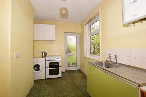 21 Poplar Road, Leatherhead, KT22 8SF
