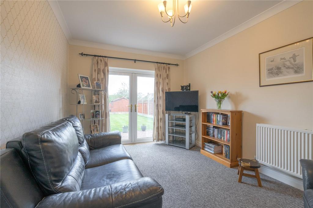 Waltham Road, BarnoldbyleBeck... 3 bed bungalow £175,000