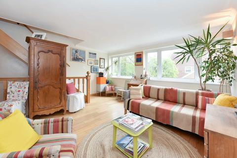 6 Limewood Close, London, W13 8HL