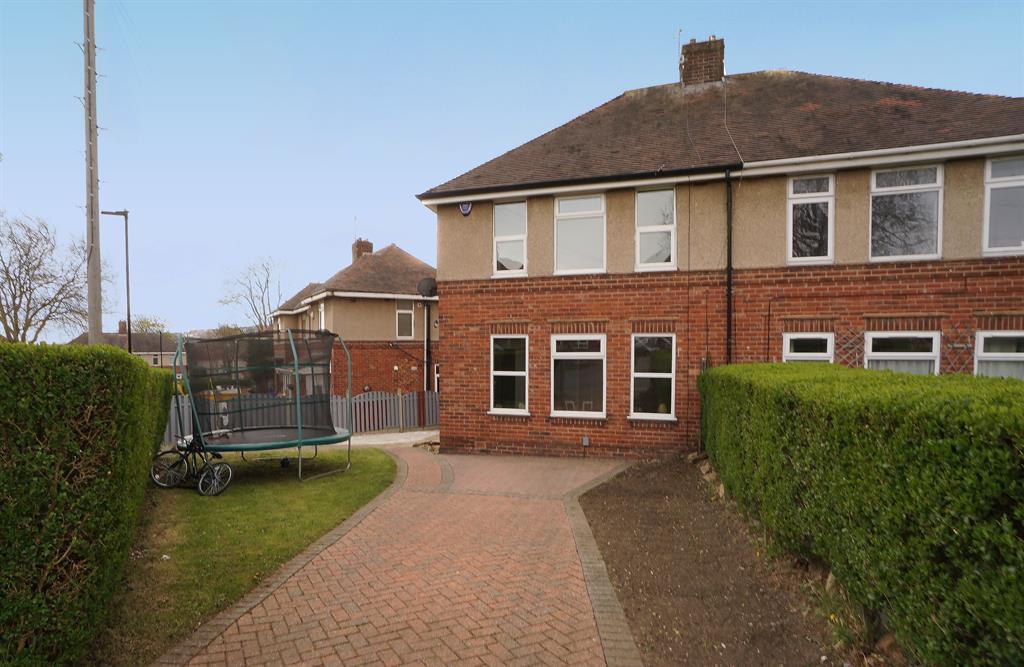 Owlings Road, Wisewood, Sheffield, S6 4WR 3 bed semidetached house for