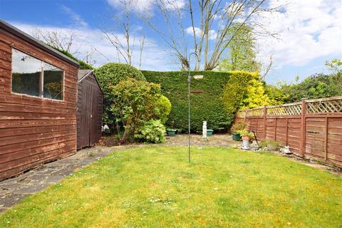 39 Kingsley Grove, Reigate, RH2 8DU