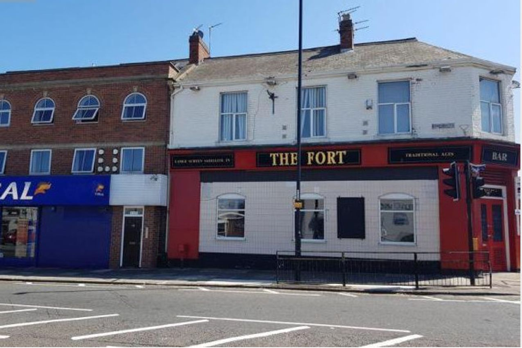 Roker Avenue, Sunderland SR6 Bar and to rent £1,083 pcm (£