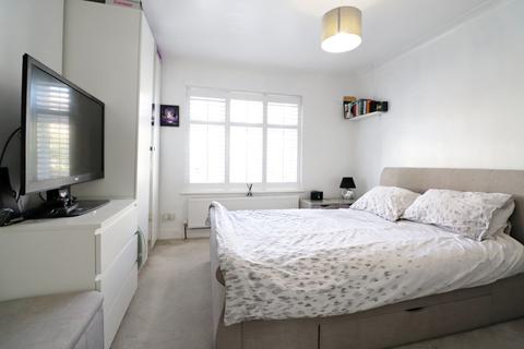 37 Sandringham Road, Bromley, BR1 5AR
