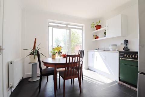 37 Sandringham Road, Bromley, BR1 5AR