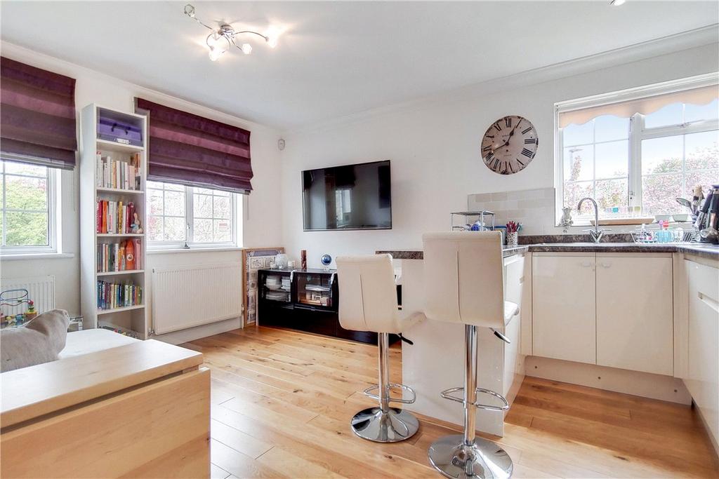 Kitchen/Living Area