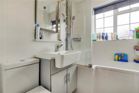 2 bedroom apartment to rent, St. Peter's Close, London, SW17