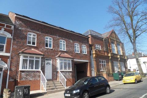 Exeter Road, Birmingham, 2nd floor purpose built flat