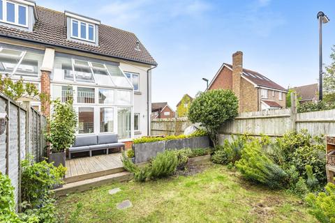 12 Macdowall Road, Guildford, GU2 9LD