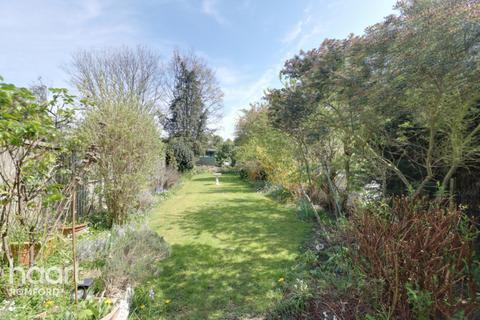 87 Dagenham Road, Romford, RM7 0DH