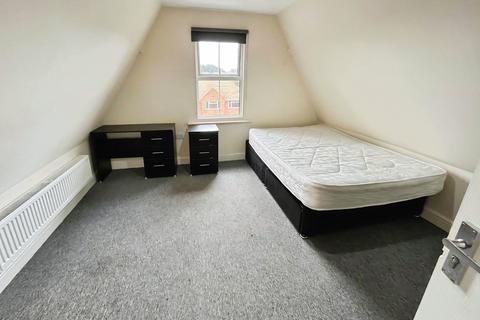 1 bedroom in a house share to rent, Heathville Road, Gloucester