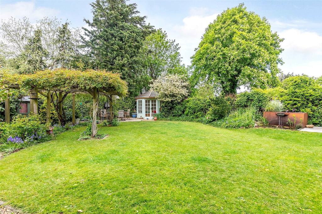 Eldorado Crescent, Cheltenham, Gloucestershire, GL50 6 bed semi